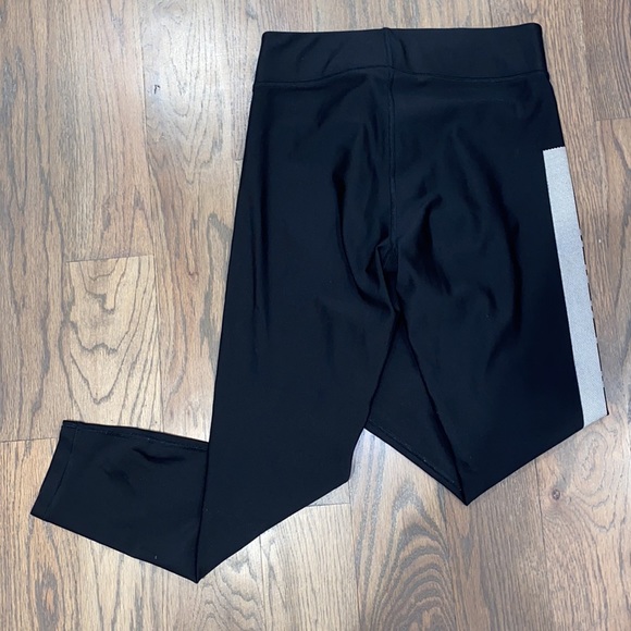 UNDER ARMOUR leggings :) - Picture 2 of 6